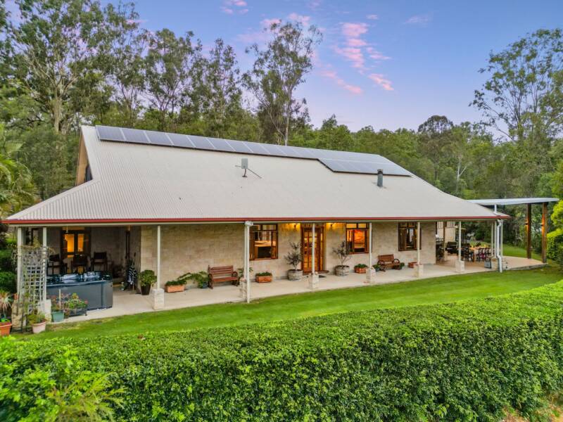 237 Veivers Road, Cedar Creek, QLD 4207 AUS