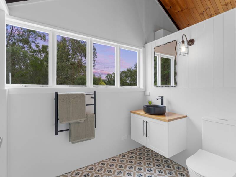237 Veivers Road, Cedar Creek, QLD 4207 AUS