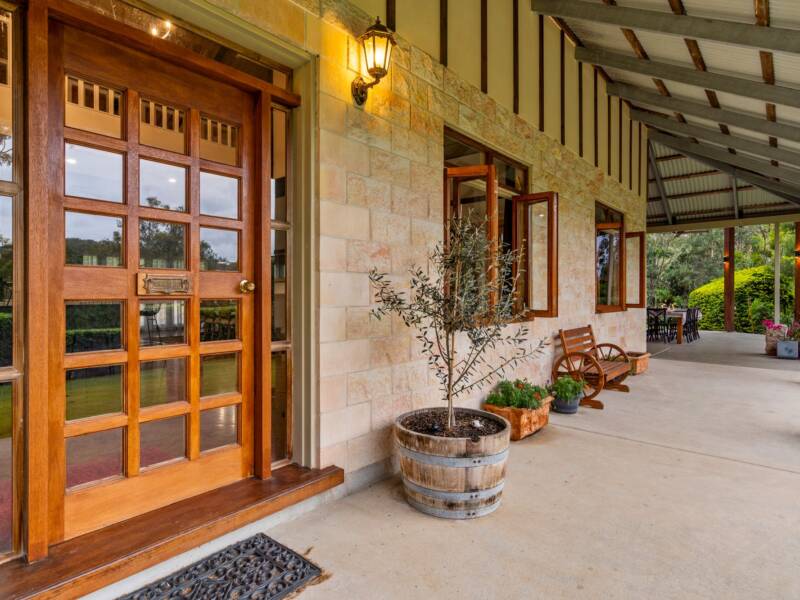 237 Veivers Road, Cedar Creek, QLD 4207 AUS