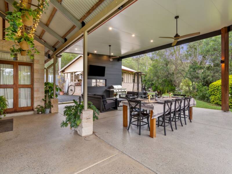 237 Veivers Road, Cedar Creek, QLD 4207 AUS