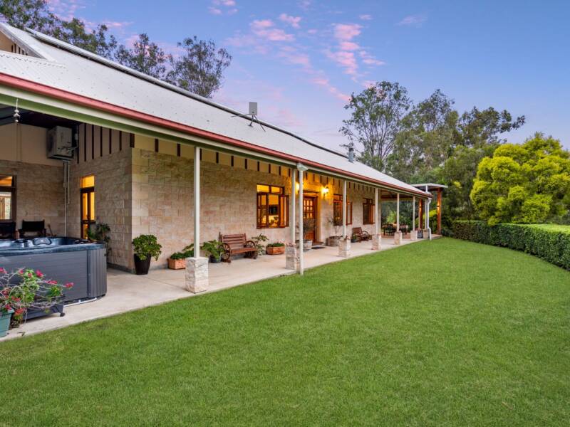 237 Veivers Road, Cedar Creek, QLD 4207 AUS