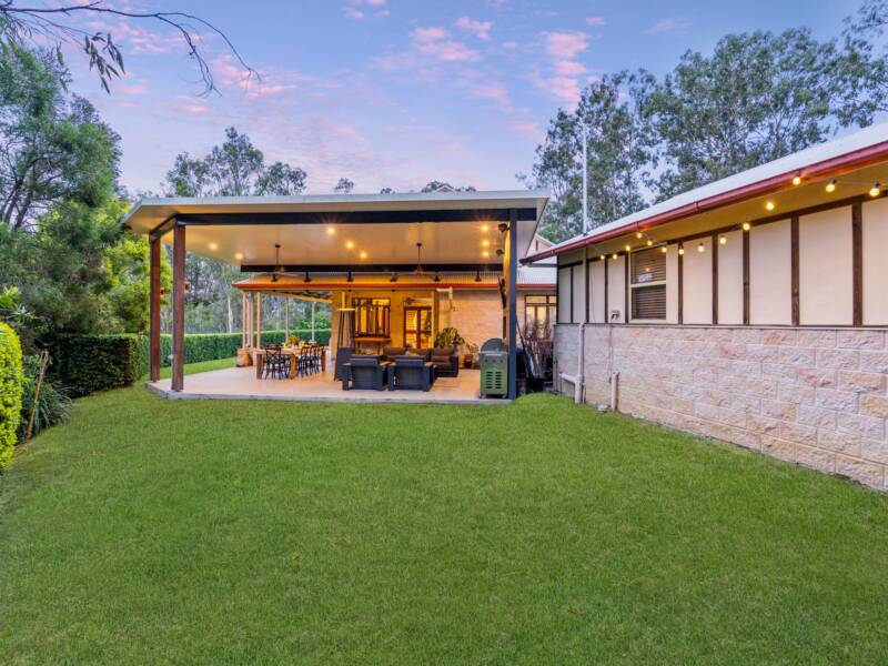 237 Veivers Road, Cedar Creek, QLD 4207 AUS
