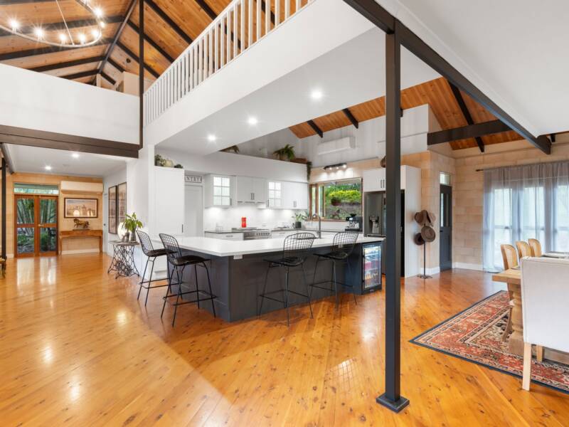 237 Veivers Road, Cedar Creek, QLD 4207 AUS