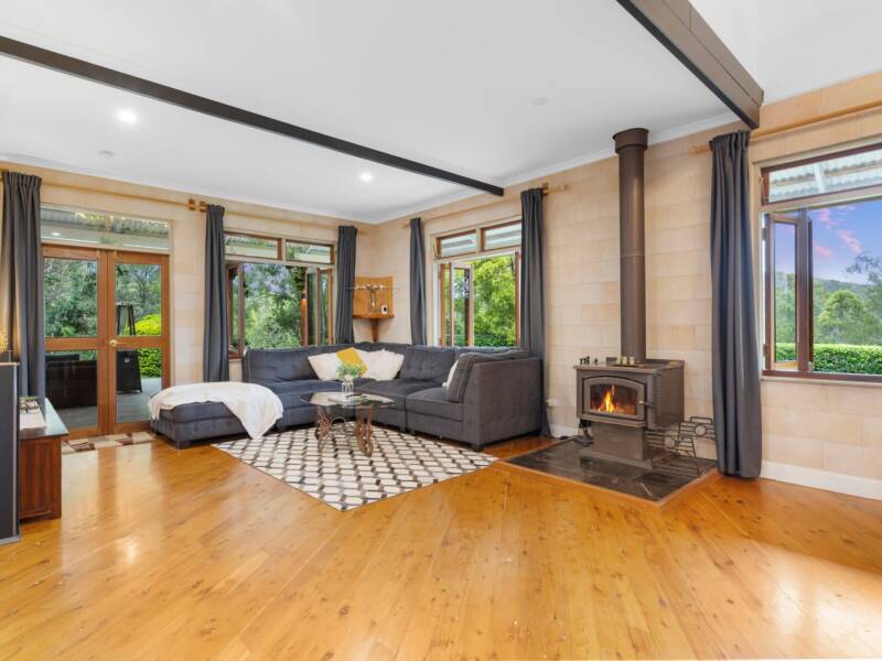 237 Veivers Road, Cedar Creek, QLD 4207 AUS