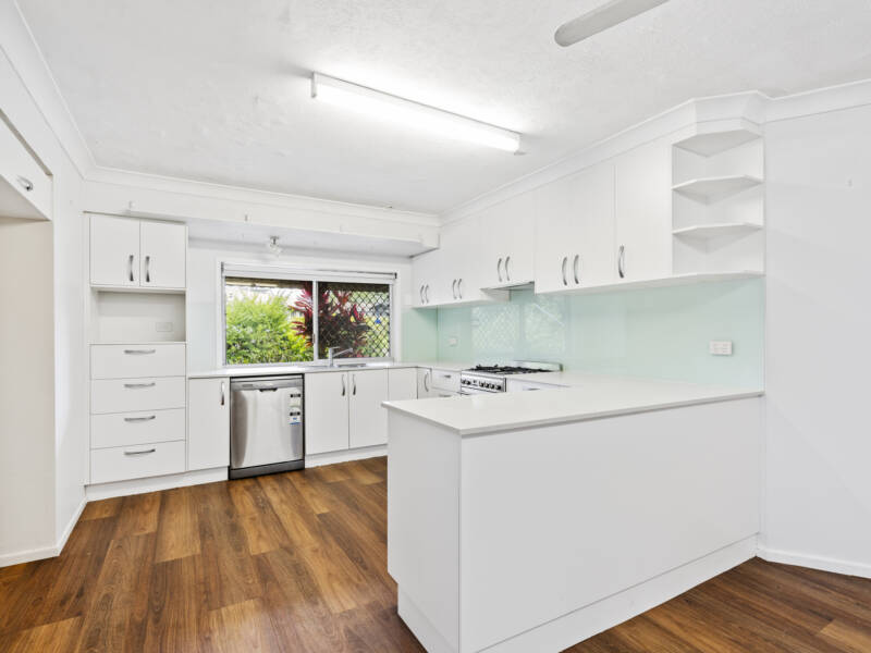 8 Bramley Crt, Mount Warren Park, QLD 4207 AUS
