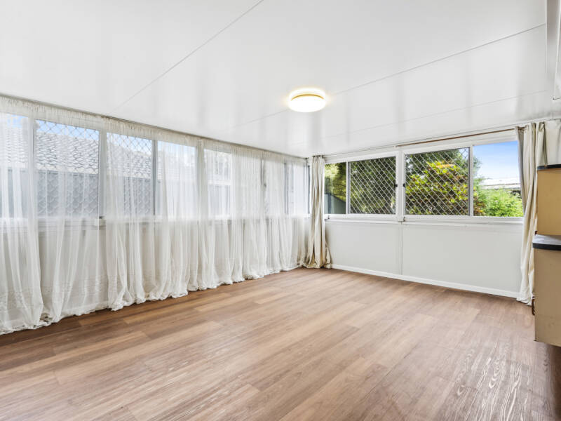 8 Bramley Crt, Mount Warren Park, QLD 4207 AUS