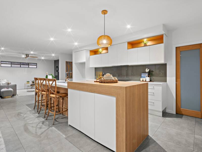 12 Riviera Court, Windaroo, QLD 4207 AUS