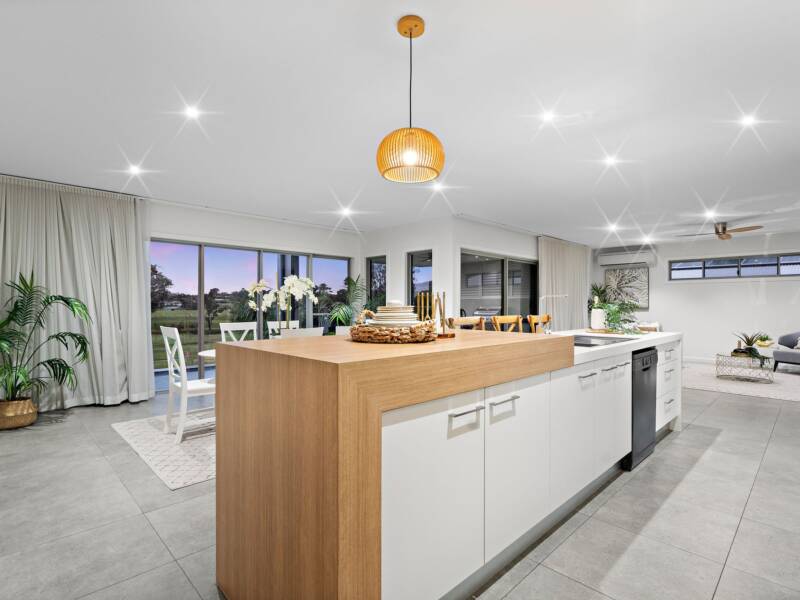 12 Riviera Court, Windaroo, QLD 4207 AUS