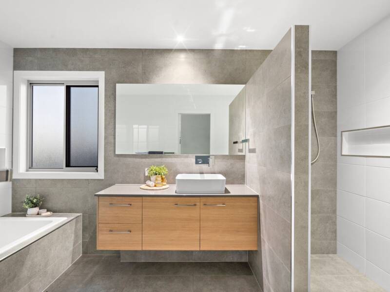 12 Riviera Court, Windaroo, QLD 4207 AUS
