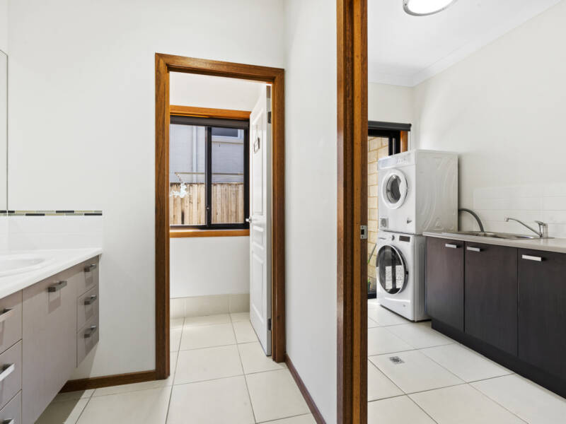 32 Long Island Drive, Windaroo, QLD 4207 AUS