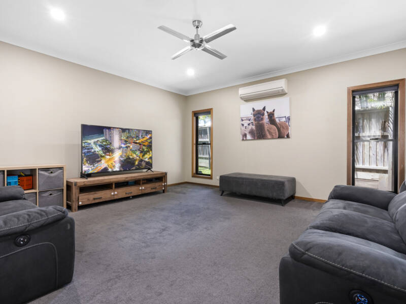 32 Long Island Drive, Windaroo, QLD 4207 AUS