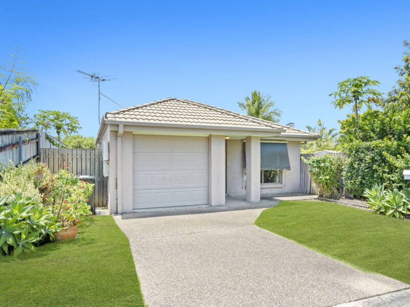 2 Natalie Court, Eagleby, QLD 4207 AUS