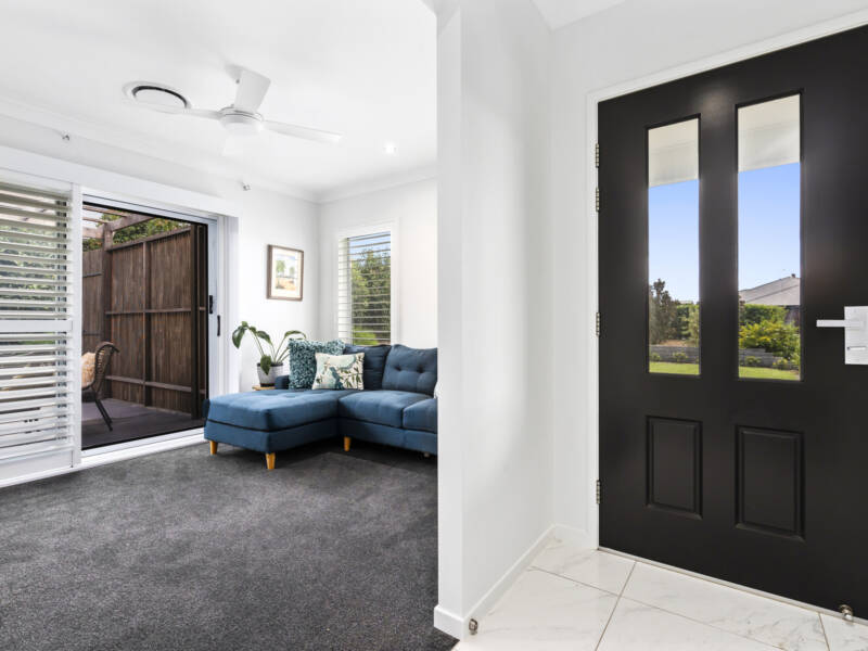 21-23 Warren Crt, Logan Village, QLD 4207 AUS