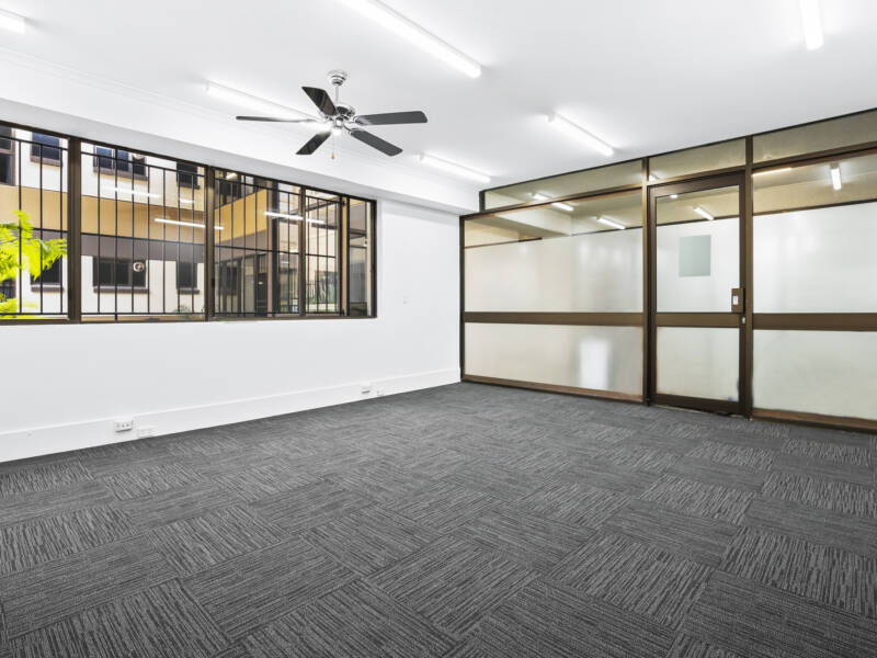 1 & 2/92 George Street, Beenleigh, QLD 4207 AUS