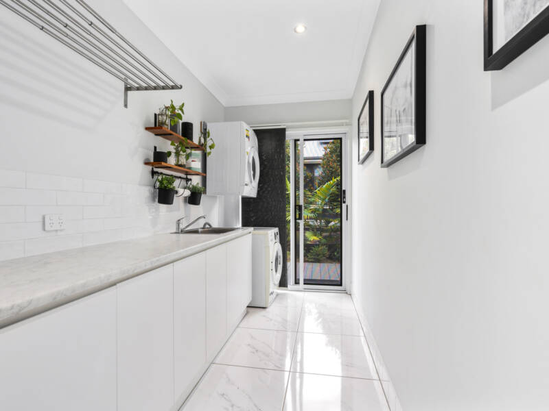 21-23 Warren Crt, Logan Village, QLD 4207 AUS