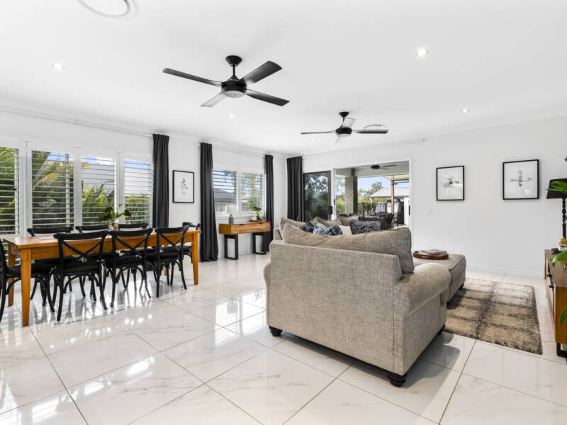 21-23 Warren Crt, Logan Village, QLD 4207 AUS
