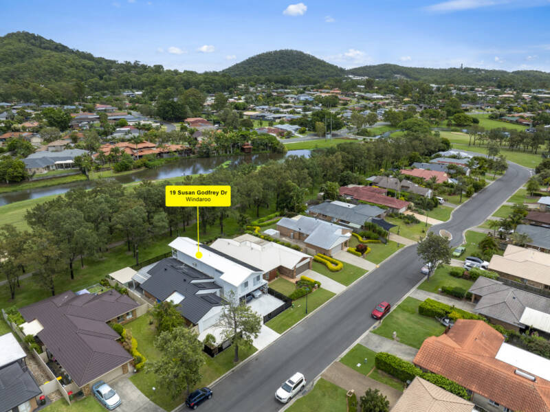 19 Susan Godfrey Drive, Windaroo, QLD 4207 AUS