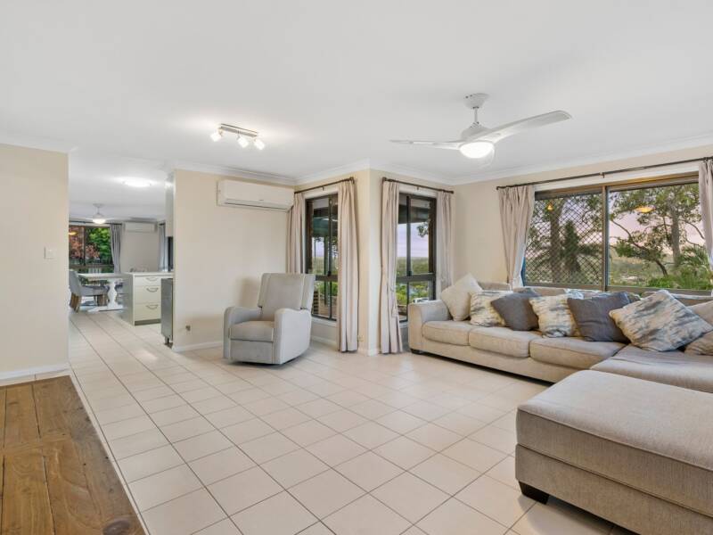 13 Manning Court, Mount Warren Park, QLD 4207 AUS