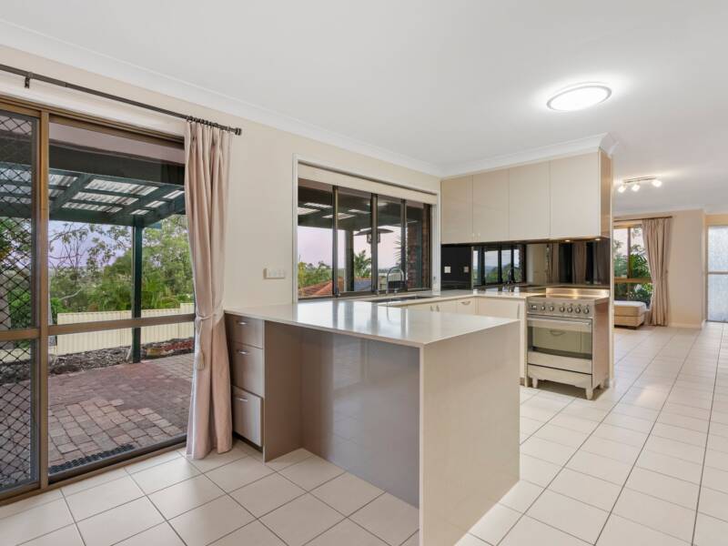13 Manning Court, Mount Warren Park, QLD 4207 AUS
