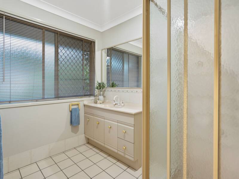 21 Sears Road, Yatala, QLD 4207 AUS