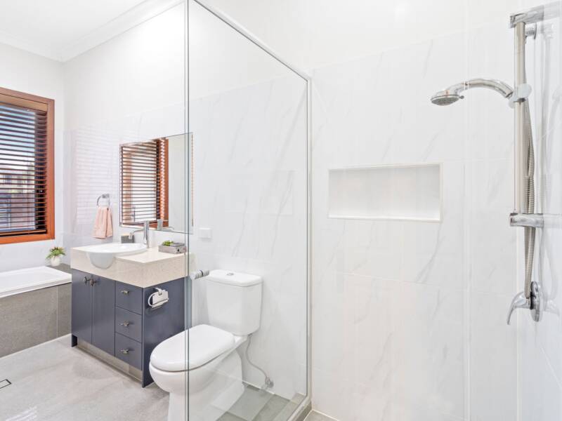 25 The  Avenue, Windaroo, QLD 4207 AUS