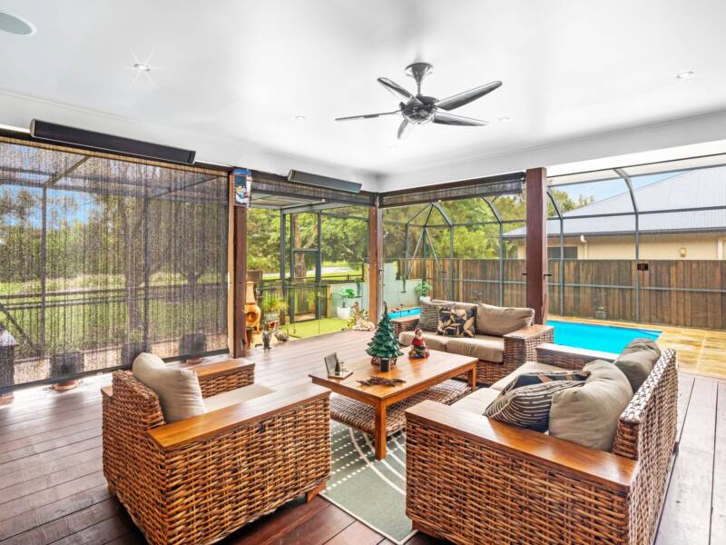 25 The  Avenue, Windaroo, QLD 4207 AUS