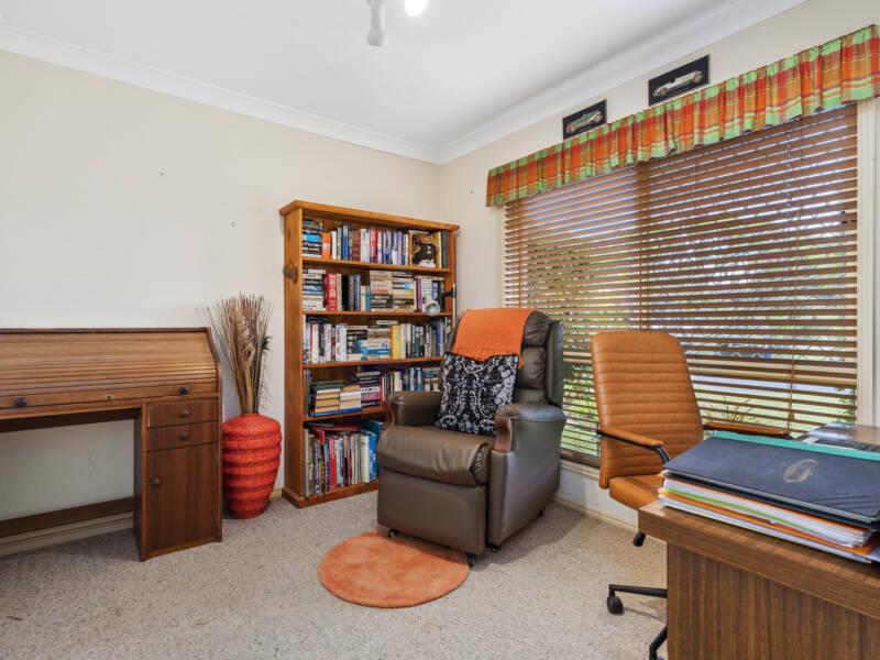 1 Mewing Crt, Windaroo, QLD 4207 AUS