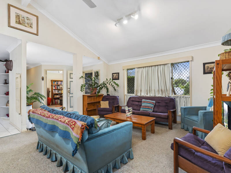 1 Mewing Crt, Windaroo, QLD 4207 AUS