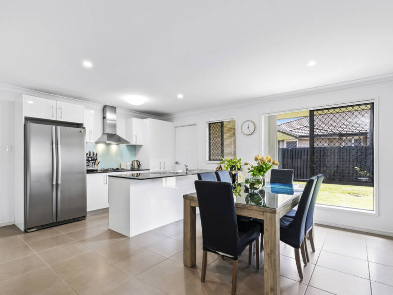 9 Sunridge Circuit, Bahrs Scrub, QLD 4207 AUS