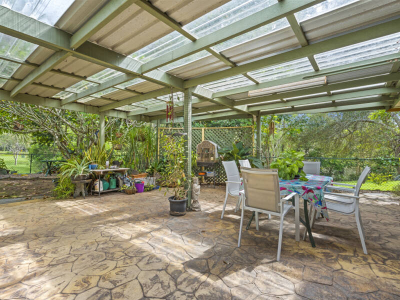 1 Mewing Crt, Windaroo, QLD 4207 AUS