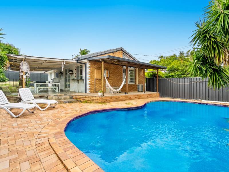 2 Thoms Crescent, Mount Warren Park, QLD 4207 AUS