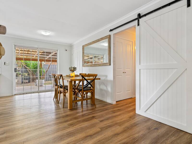 2 Thoms Crescent, Mount Warren Park, QLD 4207 AUS