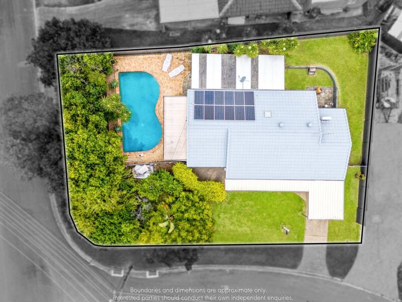 2 Thoms Crescent, Mount Warren Park, QLD 4207 AUS
