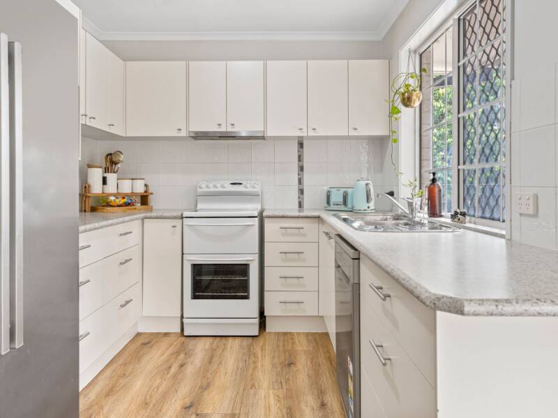 2 Thoms Crescent, Mount Warren Park, QLD 4207 AUS