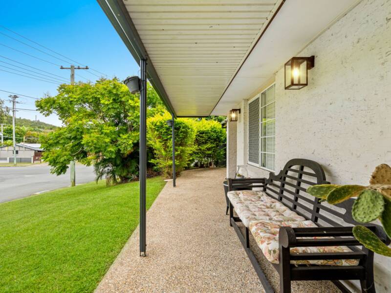 2 Thoms Crescent, Mount Warren Park, QLD 4207 AUS