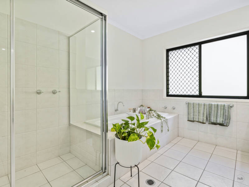 28-30 New Horizon Avenue, Bahrs Scrub, QLD 4207 AUS