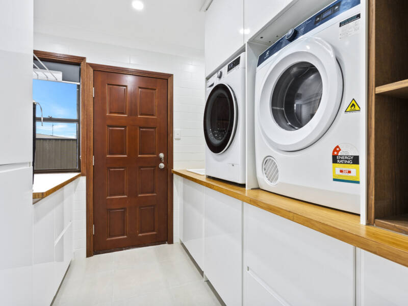 17 Carl Heck Boulevard, Windaroo, QLD 4207 AUS
