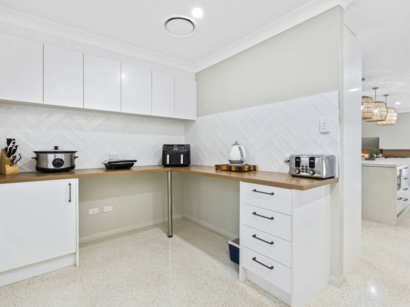 17 Carl Heck Boulevard, Windaroo, QLD 4207 AUS