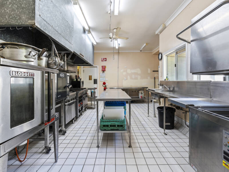 180 Beaudesert-Beenleigh Road, Windaroo, QLD 4207 AUS