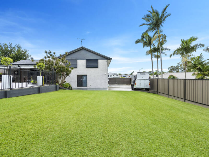 17 Carl Heck Boulevard, Windaroo, QLD 4207 AUS