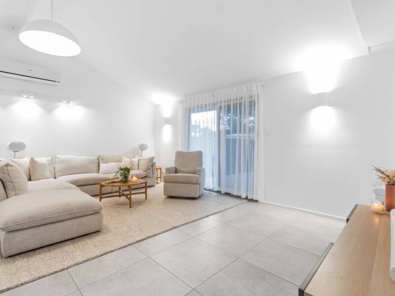 44 Bannockburn Road, Windaroo, QLD 4207 AUS
