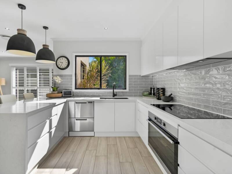 2 River Breeze Court, Windaroo, QLD 4207 AUS