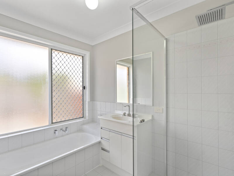 32 Anna Louise Terrace, Windaroo, QLD 4207 AUS