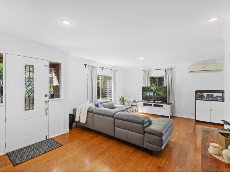 9 Lenna Court, Mount Warren Park, QLD 4207 AUS