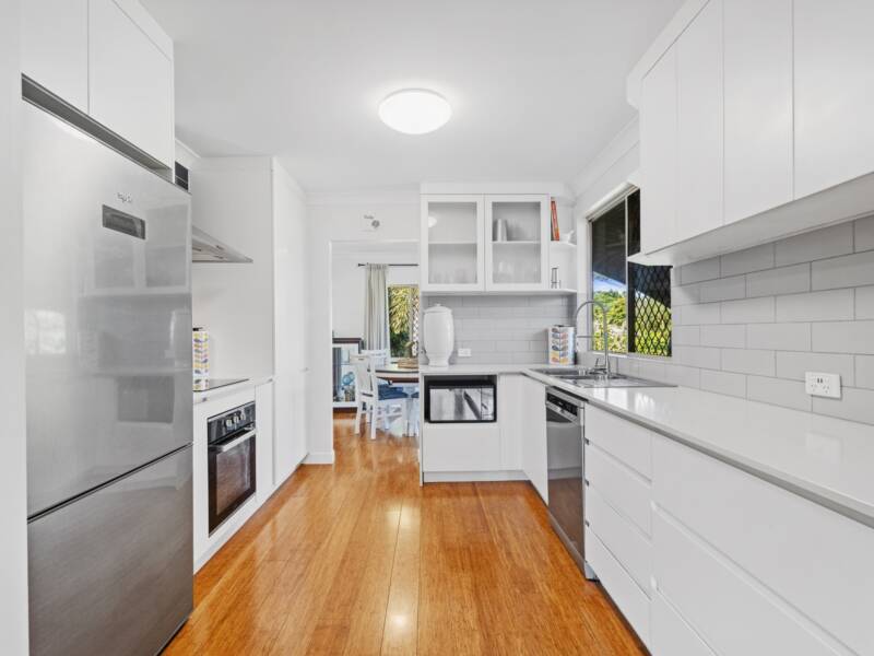 9 Lenna Court, Mount Warren Park, QLD 4207 AUS