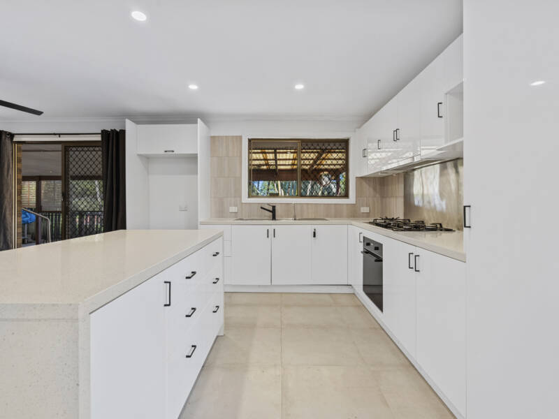 84 Logan Reserve Road, Waterford West, QLD 4133 AUS