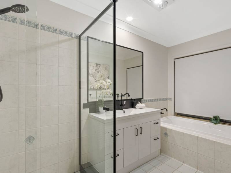 19-21 Bahrview Drive, Bahrs Scrub, QLD 4207 AUS