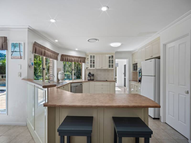 7 Manderson Court, Belivah, QLD 4207 AUS