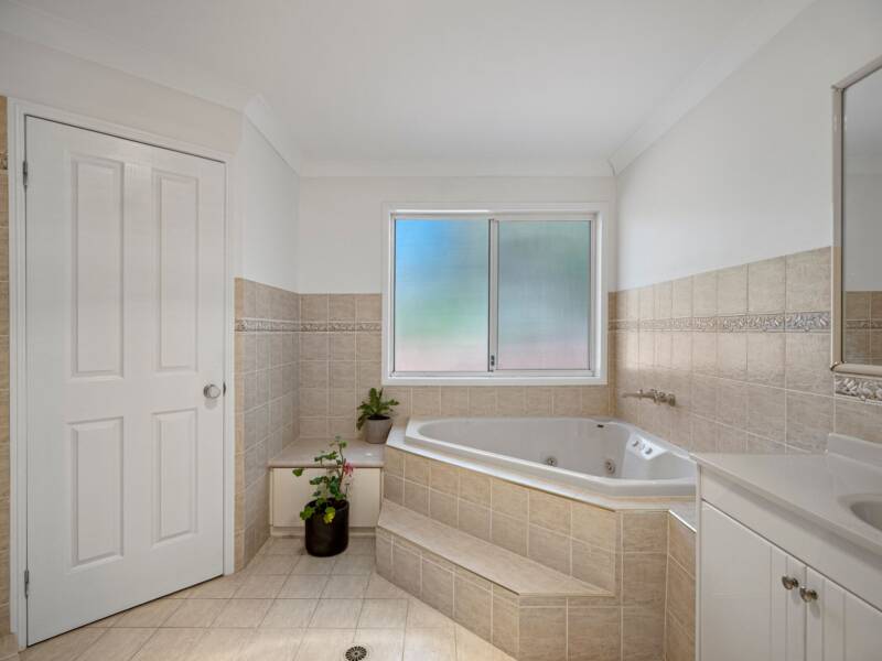 7 Manderson Court, Belivah, QLD 4207 AUS