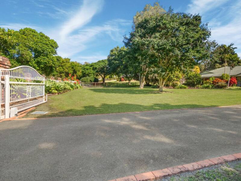 7 Manderson Court, Belivah, QLD 4207 AUS